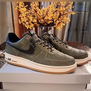 Nike Air Force 1 Men's Green Sneakers
